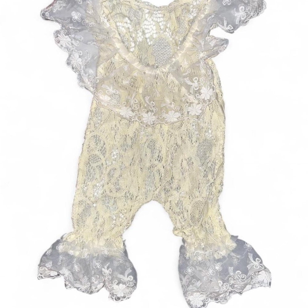 Lacy Romper for Photos - Picture 2 of 2